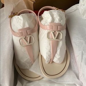 Valentino Thong Sandal BNIB comes with dustbag